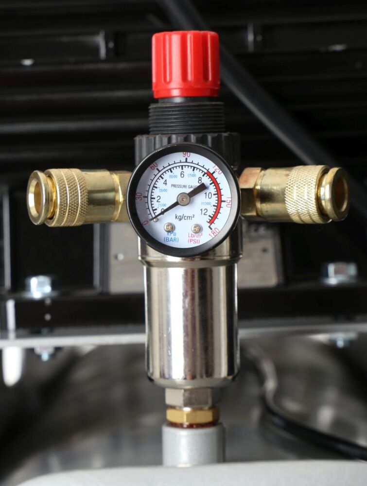 Olejový kompresor 300l, 3 písty, 400V, 9,5 KW TAGRED TA311B